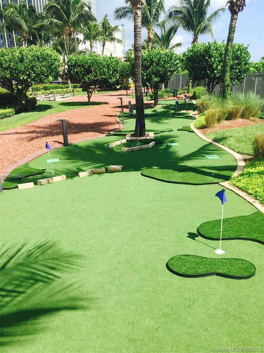 Mini Golf Miami Beach Florida The Best Beaches In World Miami Beach Mini Golf The Best Beaches In World